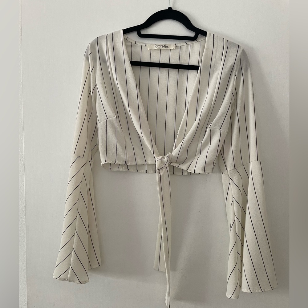 B&w ootd crop